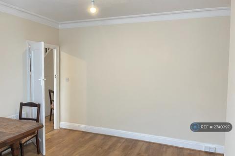 4 bedroom terraced house to rent, Oakdale Road, London, N4