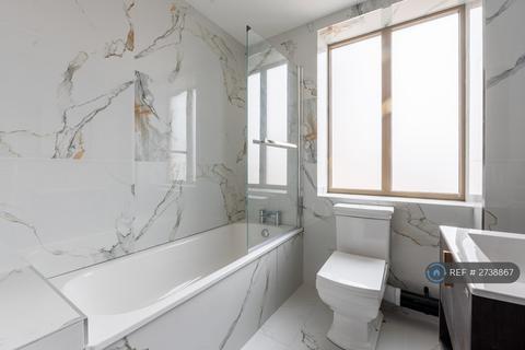 1 bedroom flat to rent, Staines Road, Hounslow, TW4