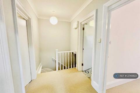 2 bedroom flat to rent, Church Road, St. Leonards-On-Sea, TN37