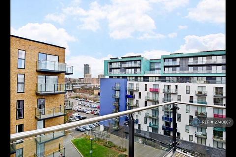 2 bedroom flat to rent, Augustine House, Lewisham, SE13
