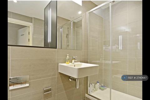 2 bedroom flat to rent, Augustine House, Lewisham, SE13