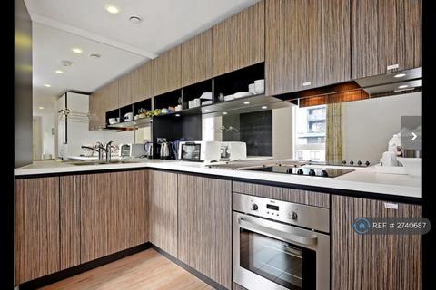2 bedroom flat to rent, Augustine House, Lewisham, SE13