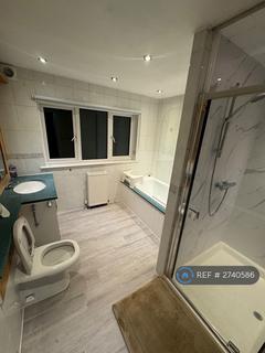 4 bedroom flat to rent, Granville Road, London, N12