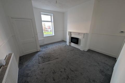2 bedroom terraced house to rent, St. Barnabus Street, Blackburn