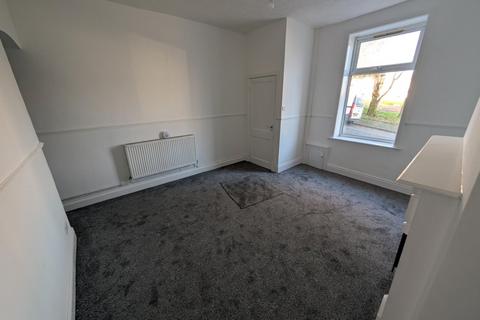 2 bedroom terraced house to rent, St. Barnabus Street, Blackburn