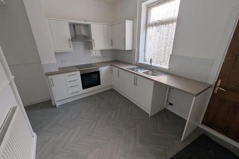 2 bedroom terraced house to rent, St. Barnabus Street, Blackburn