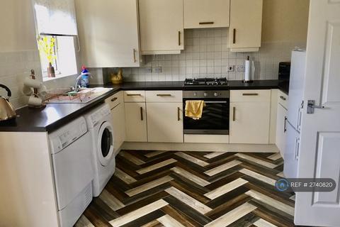 3 bedroom detached house to rent, Rosedale Fold, Bradford, BD10