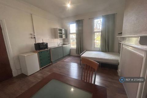 1 bedroom in a house share to rent, Northfield Road, London, N16