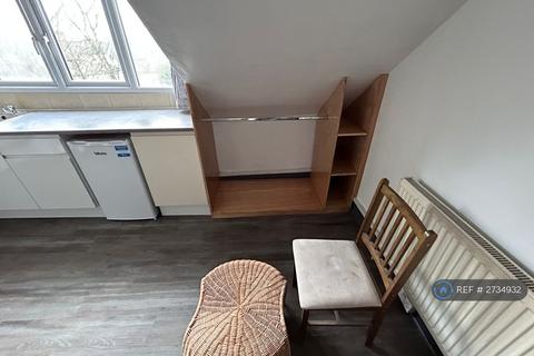 1 bedroom in a house share to rent, Northfield Road, London, N16
