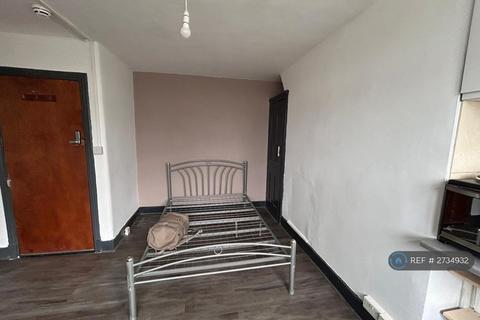 1 bedroom in a house share to rent, Northfield Road, London, N16