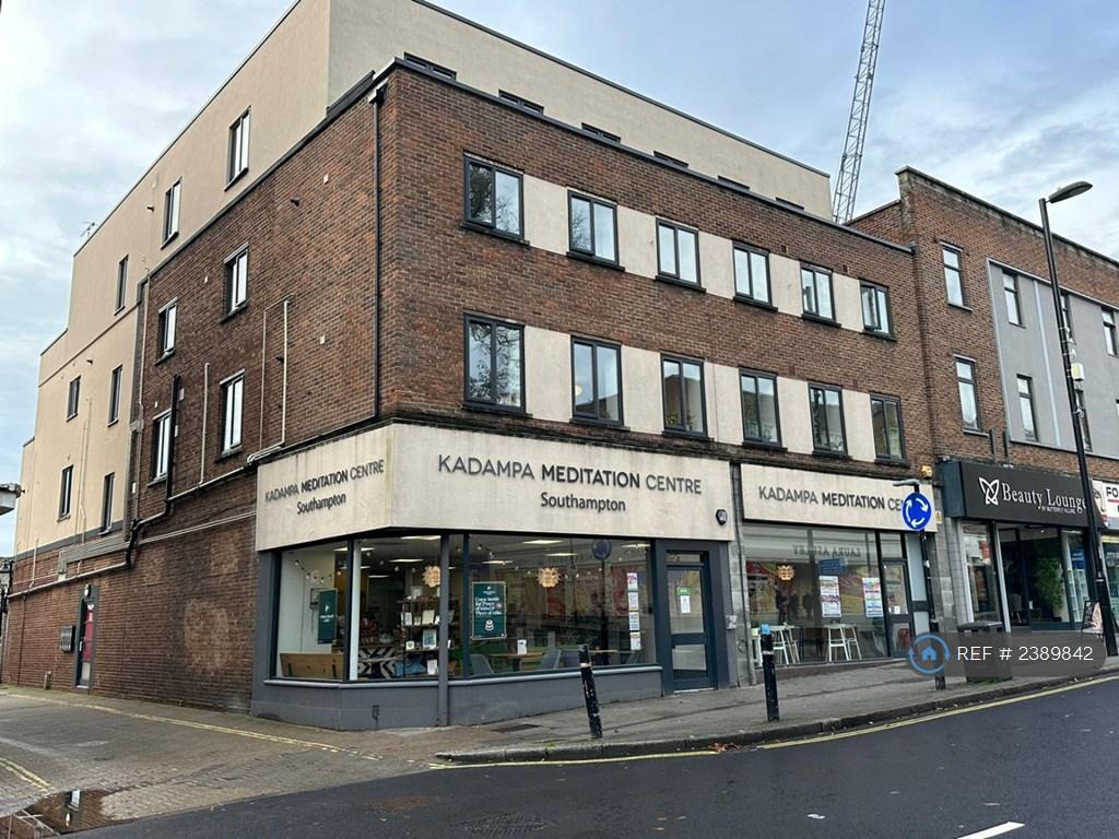 2nd Floor Appt Opposite Park