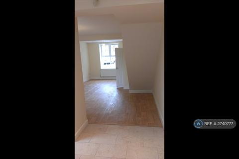 4 bedroom terraced house to rent, Stuart Street, Treorchy, CF42