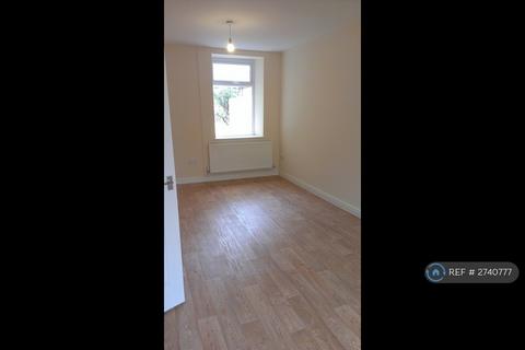 4 bedroom terraced house to rent, Stuart Street, Treorchy, CF42
