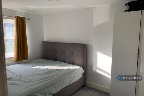 3 bedroom end of terrace house to rent, Glyncroft, Slough, SL1