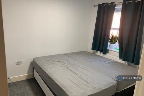3 bedroom end of terrace house to rent, Glyncroft, Slough, SL1