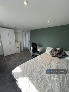 5 bedroom terraced house to rent, Highmore Gardens, Bristol, BS7