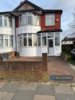 3 bedroom end of terrace house to rent, Brampton Road, London, NW9