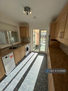 4 bedroom semi-detached house to rent, Brangwyn Grove, Bristol, BS7