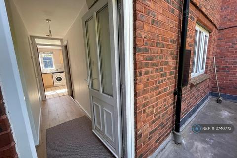 2 bedroom flat to rent, Alfryth Court, Birmingham, B15