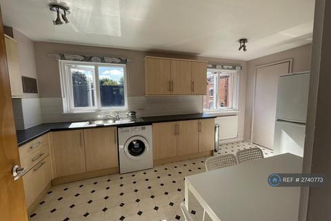 2 bedroom flat to rent, Alfryth Court, Birmingham, B15