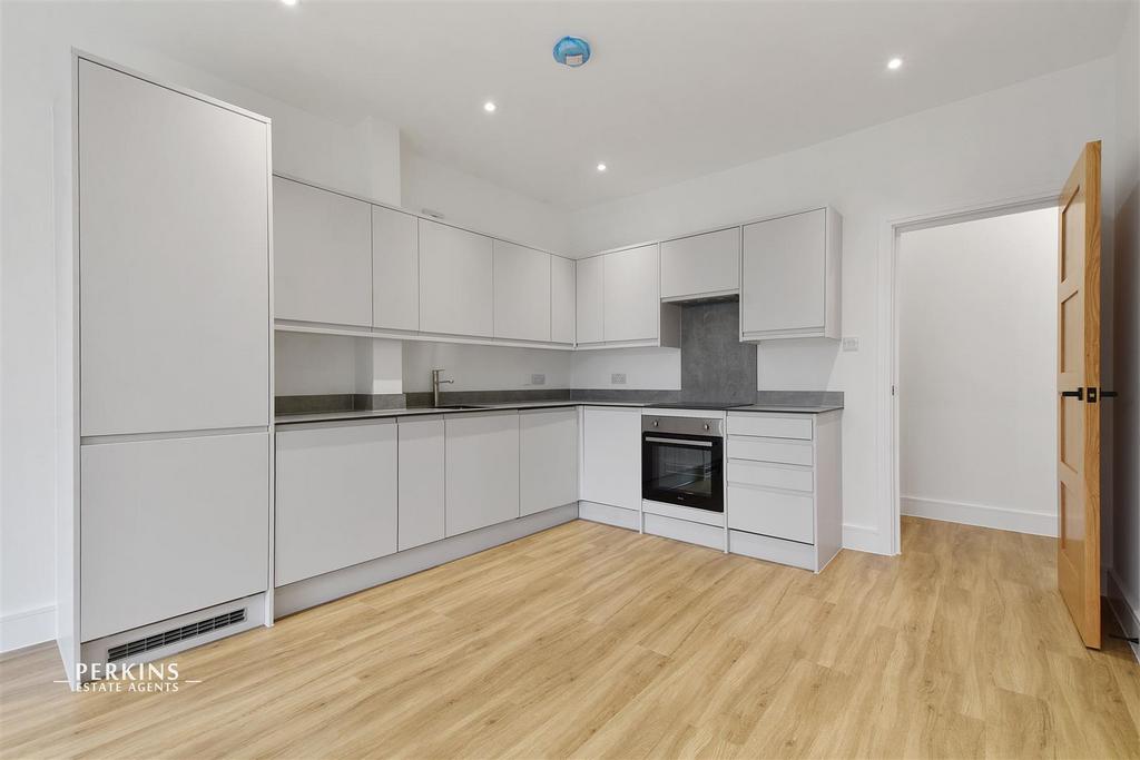 GC- Flat 6 115 Twyford Ave  - KITCHEN.JPG