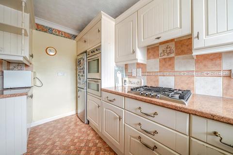 2 bedroom end of terrace house for sale, St. Michaels Court, Slough, Berkshire