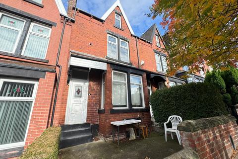 4 bedroom terraced house to rent, Leeds LS8