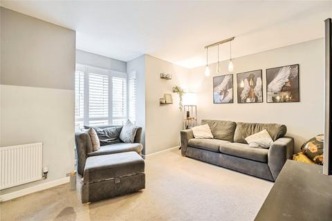 4 bedroom end of terrace house for sale, Pershore Way, Buckinghamshire HP18