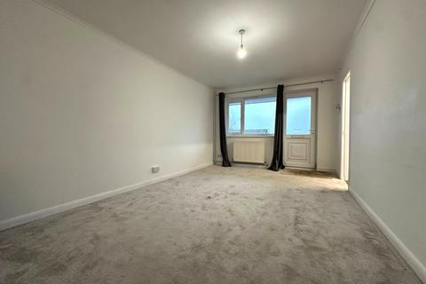 2 bedroom flat to rent, High Street, Southampton SO30