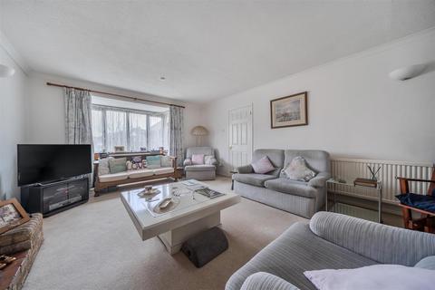 4 bedroom detached house for sale, Luton Road, Wilstead