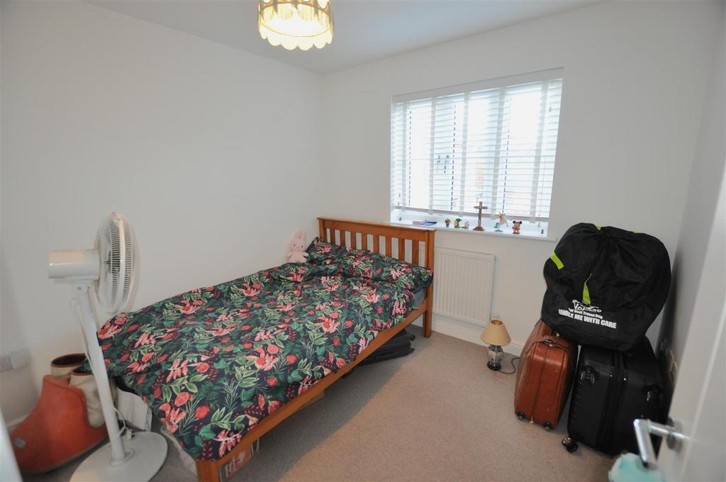 Bed 3.JPG