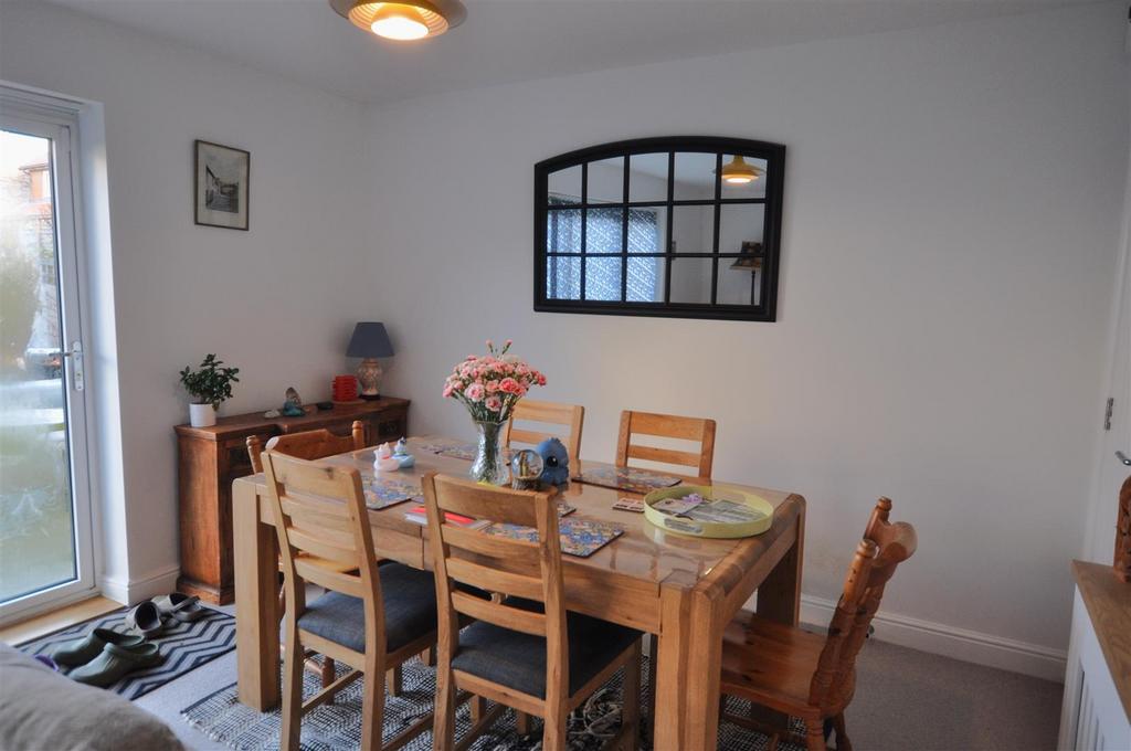 Dining Area.JPG