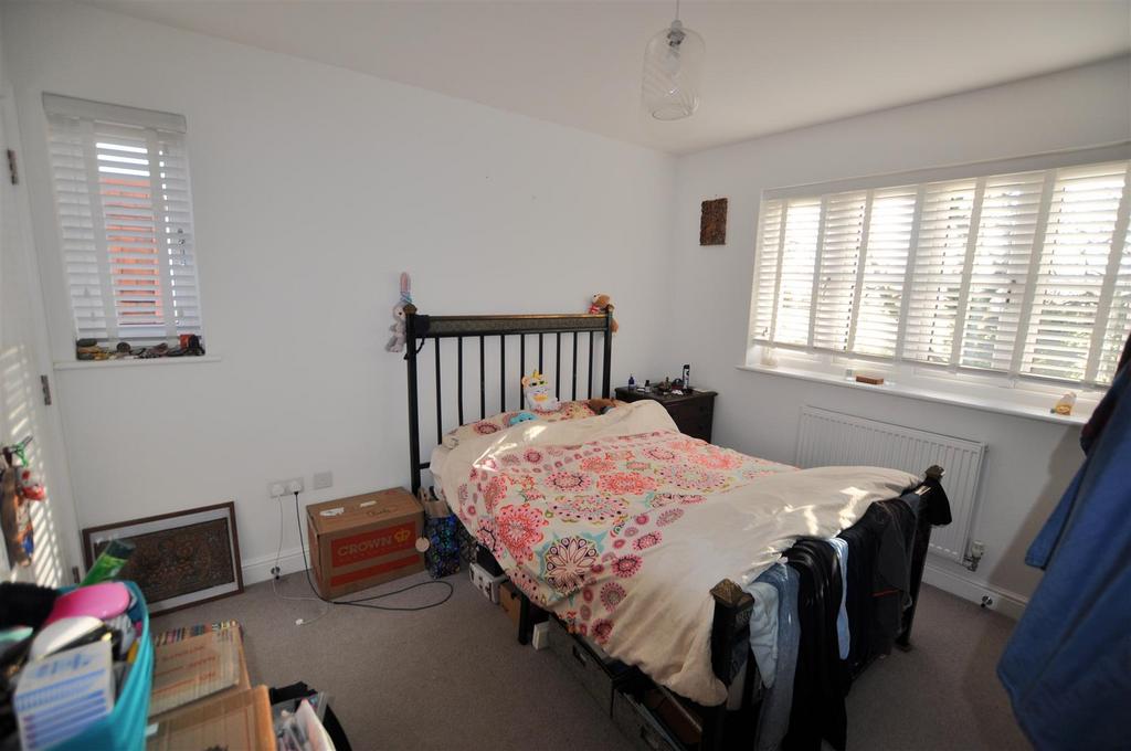 Bed 1.JPG