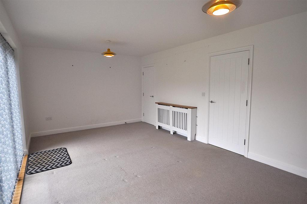 Lounge 2.JPG