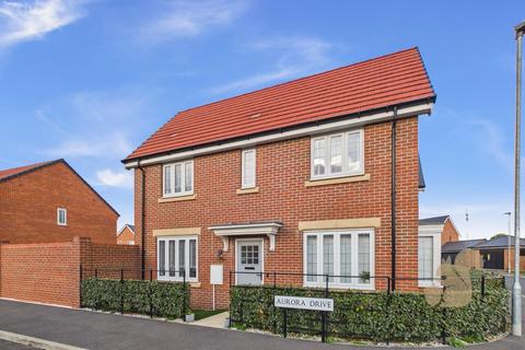 3 bedroom detached house for sale, Aurora Drive, Colchester
