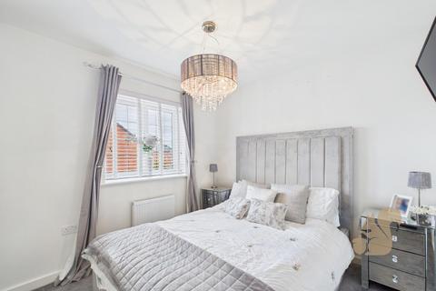 3 bedroom detached house for sale, Aurora Drive, Colchester