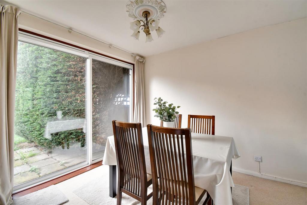 Dining Area 2.jpg