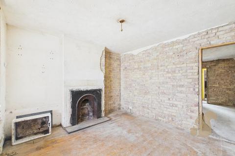 3 bedroom terraced house for sale, Greenstead Road, Colchester