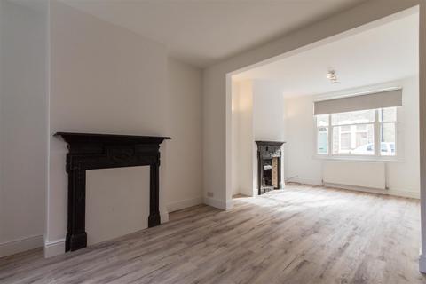 3 bedroom terraced house to rent, Suez Road, Cambridge