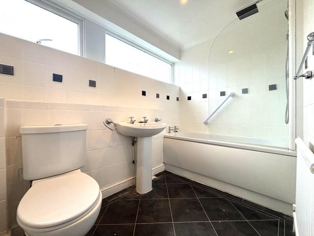 Bathroom.jpeg