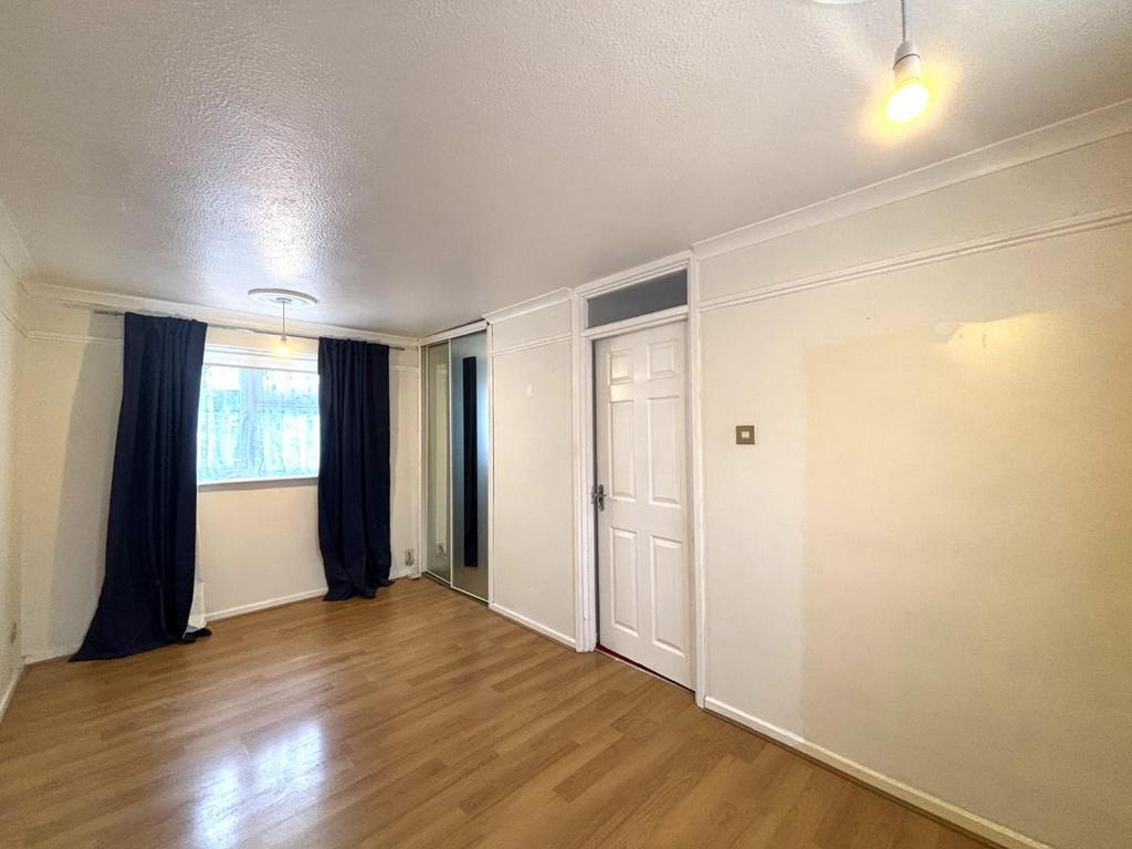 Bedroom 1.jpeg