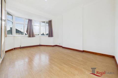 2 bedroom flat to rent, Everton Drive, Stanmore, HA7 1EA