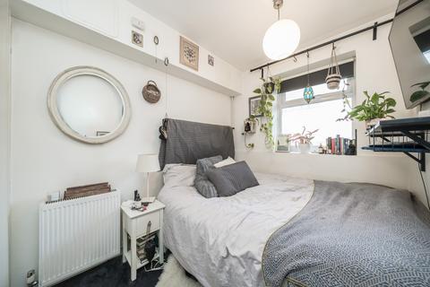 2 bedroom flat to rent, Finn House, Bevenden Street, London, N1
