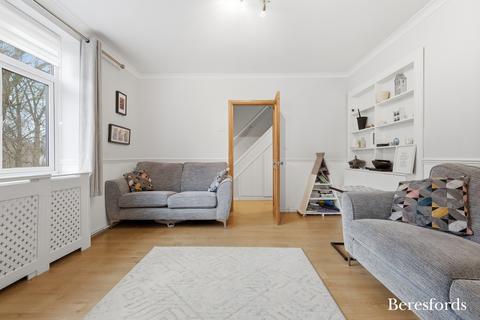 3 bedroom end of terrace house for sale, Dagnam Park Drive, Romford, RM3