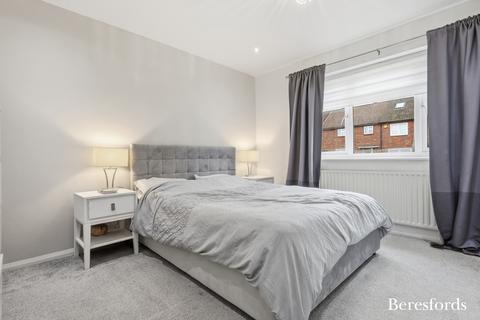 3 bedroom end of terrace house for sale, Dagnam Park Drive, Romford, RM3