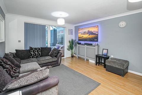 2 bedroom terraced house for sale, Gibson Drive, Leighton Buzzard