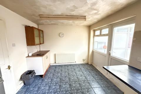 3 bedroom terraced house to rent, Dudley Road East, Oldbury B69