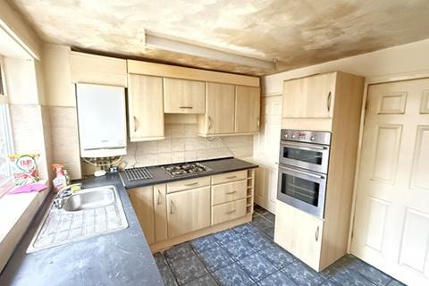 3 bedroom terraced house to rent, Dudley Road East, Oldbury B69