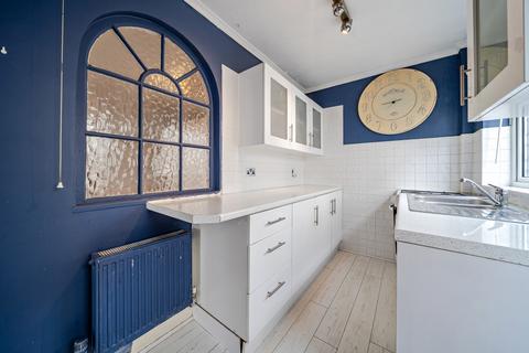 3 bedroom semi-detached house for sale, Oakdene Avenue, Chislehurst