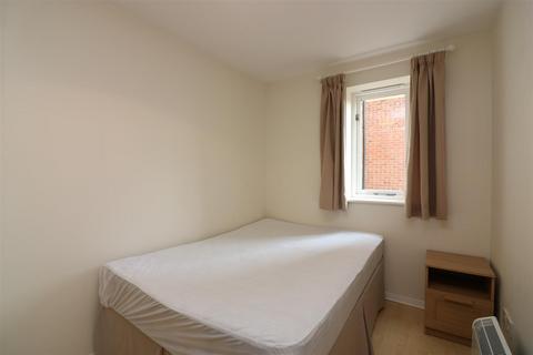 2 bedroom apartment to rent, Telegraph Place, London, E14
